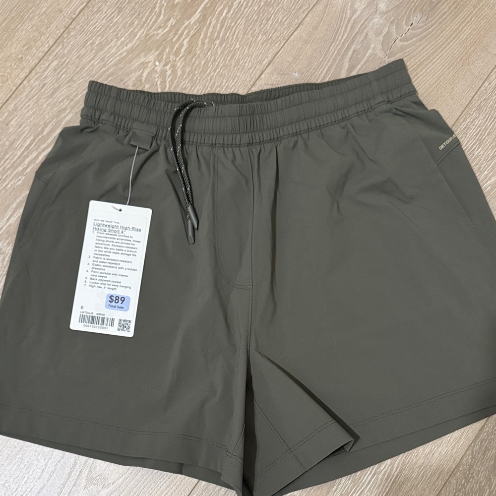 lululemon athletica lightweight high-rise Hiking short4” Olive green color